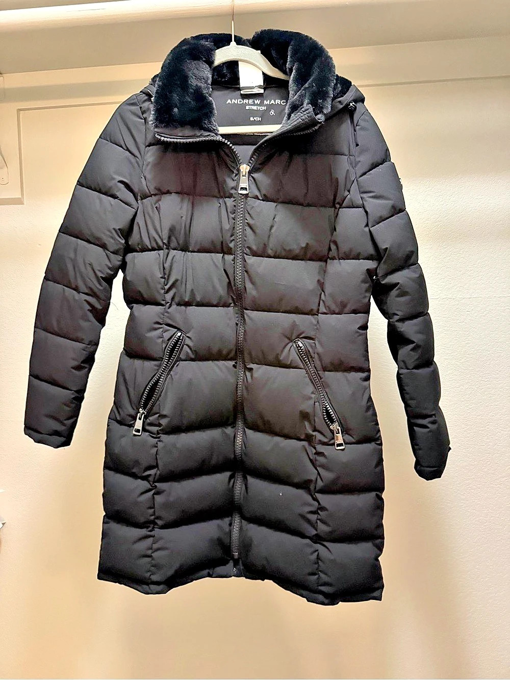 Andrew Marc Women's Long Stretch Puffer Parka Long Stretch Puffer Parka Black